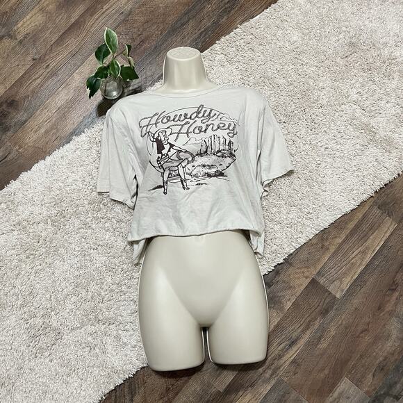 Altar'd State Tops - Altar'd State Cowgirl Retro Vintage Western "Howdy Honey" Cropped Graphic Tee